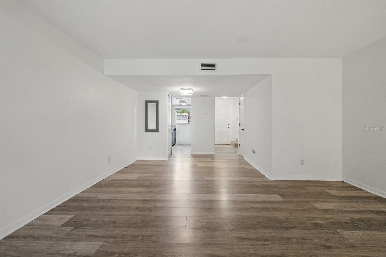 Image 8 of 32 For 4952 Tangerine Ave  4952