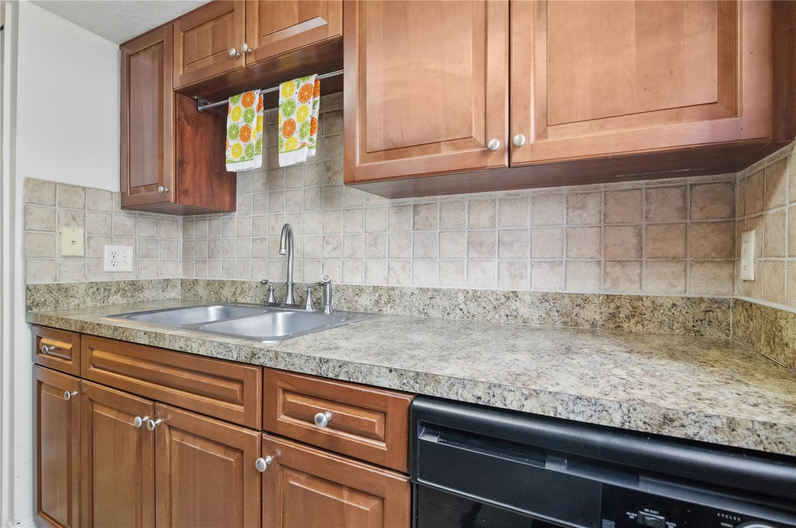 Image 9 of 32 For 4952 Tangerine Ave  4952