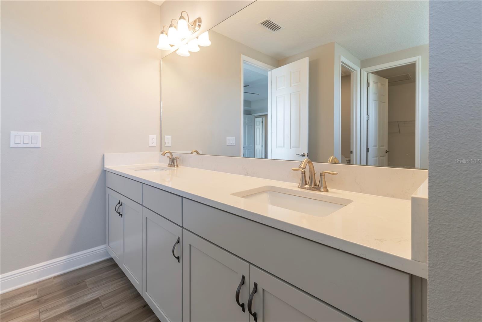 Image 36 of 72 For 4861 Antrim Drive