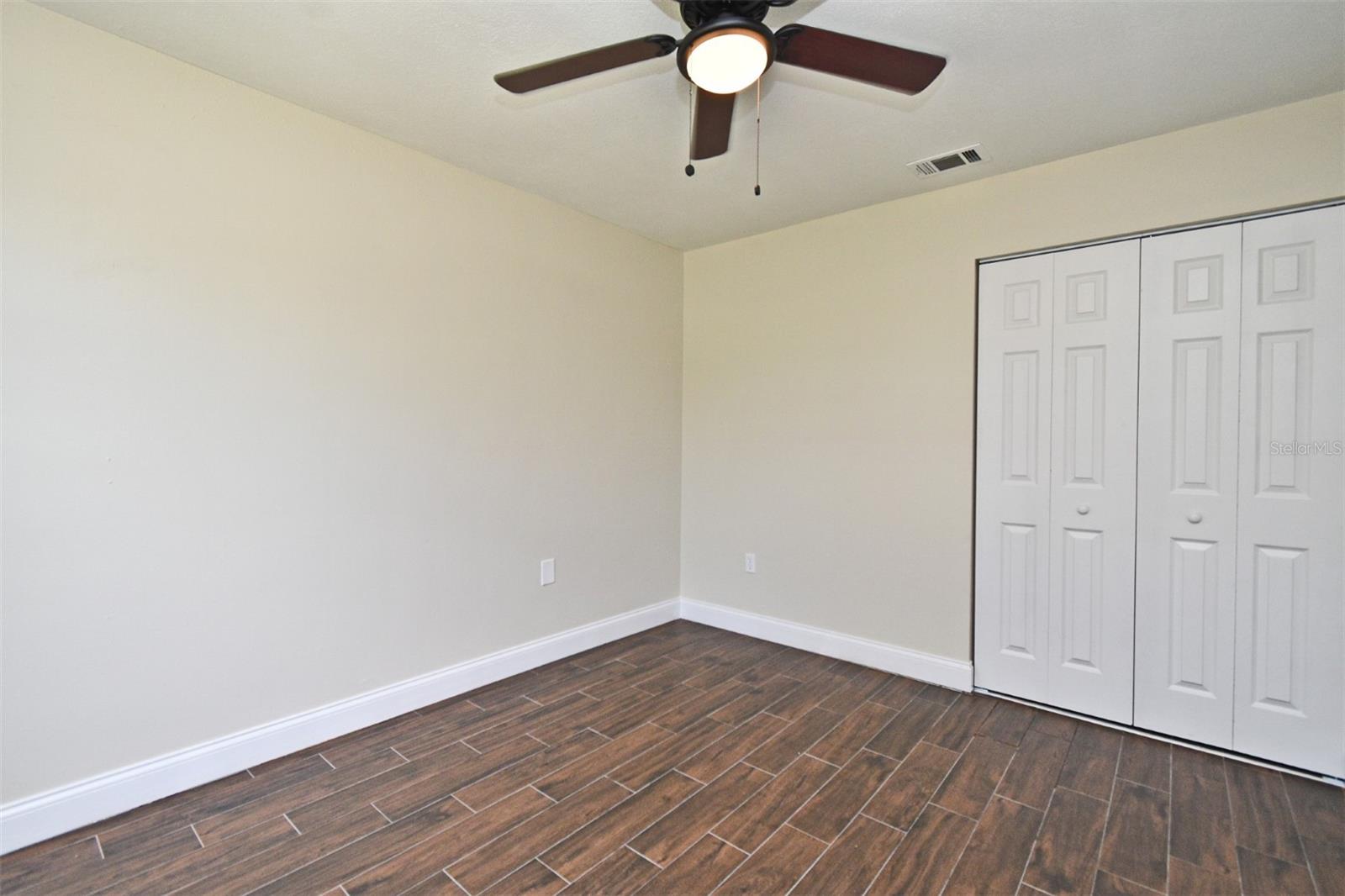 Image 32 of 63 For 2524 Shadybranch Drive