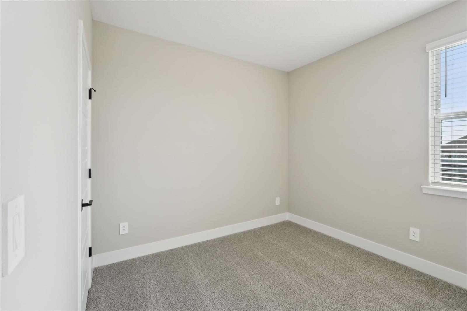 Image 21 of 30 For 16454 Silver Brook Way