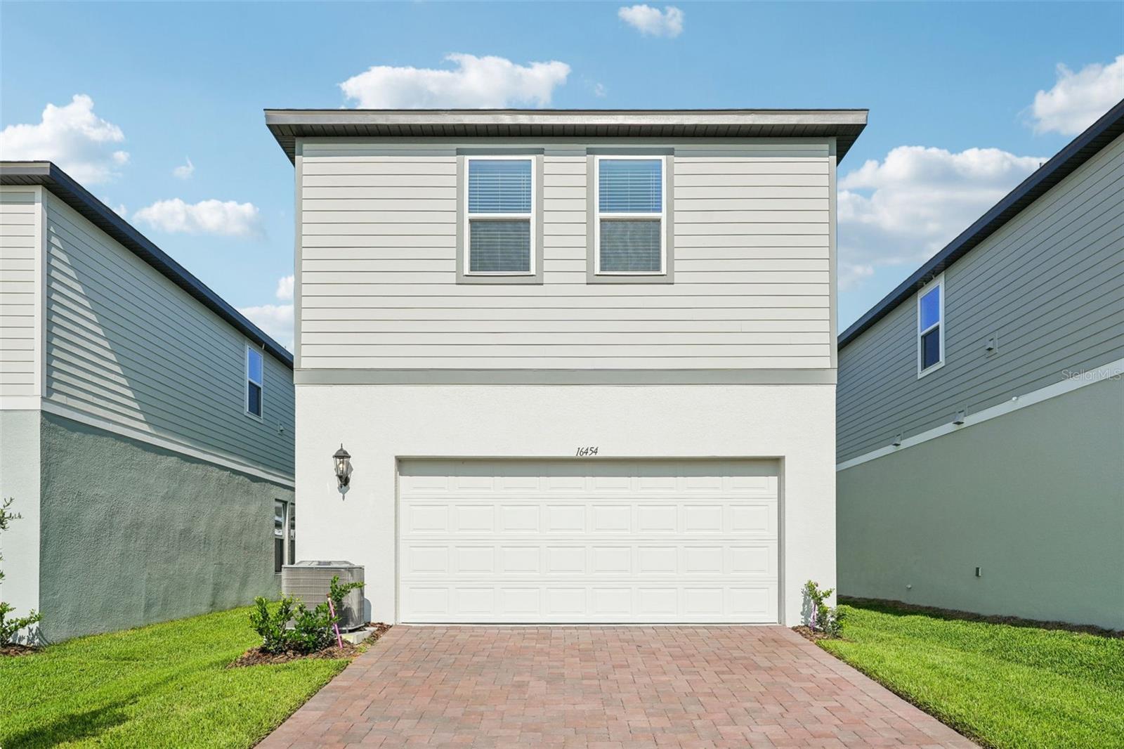 Image 28 of 30 For 16454 Silver Brook Way