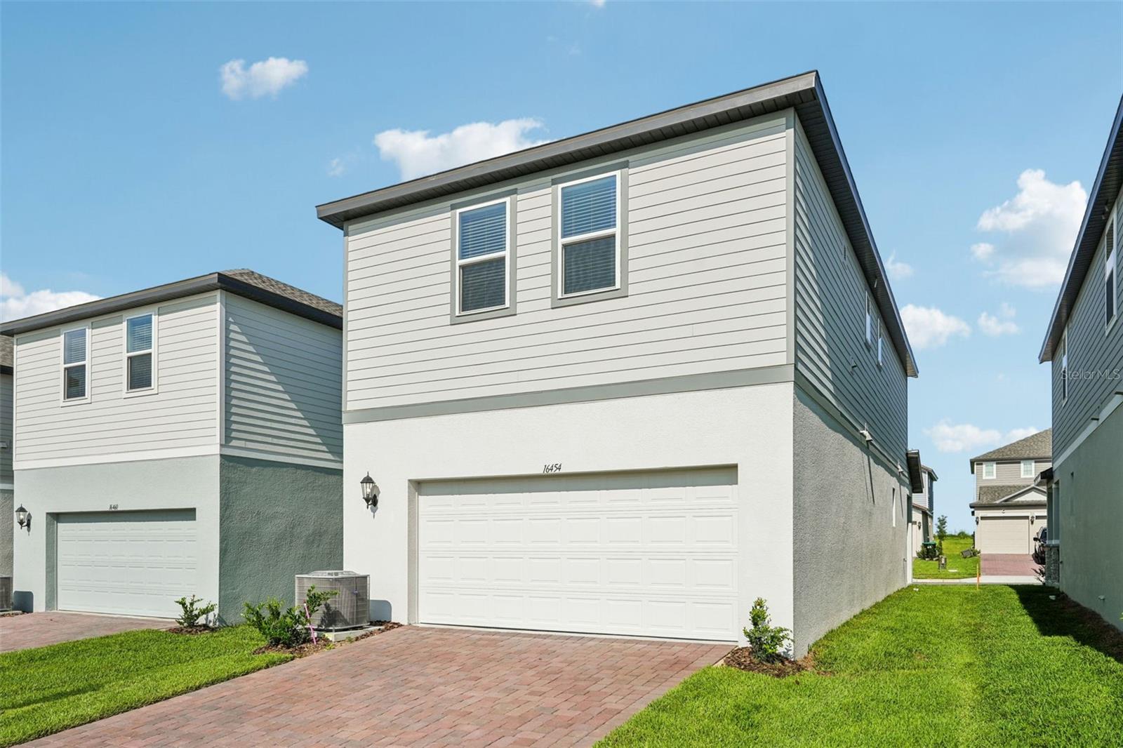 Image 29 of 30 For 16454 Silver Brook Way