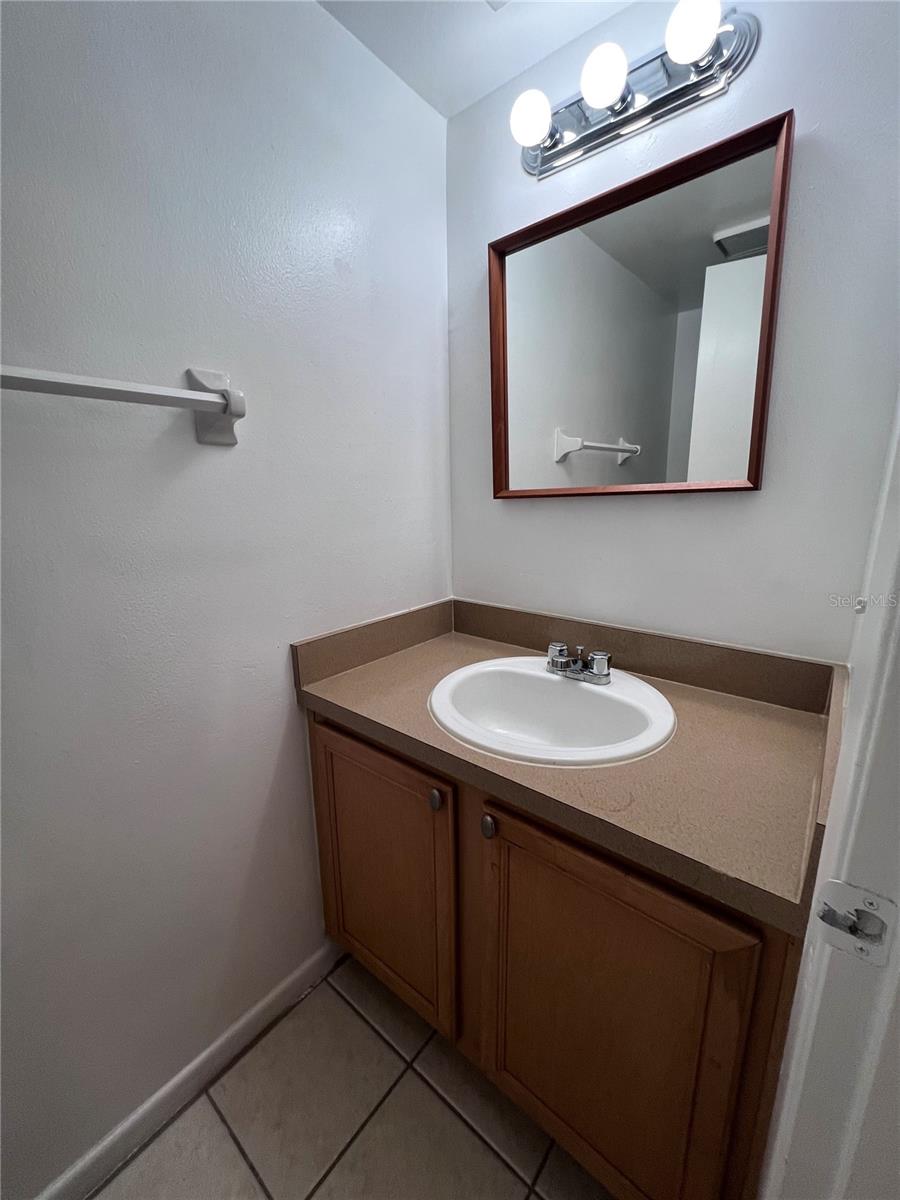 Image 11 of 12 For 33 Princeton Street 33a