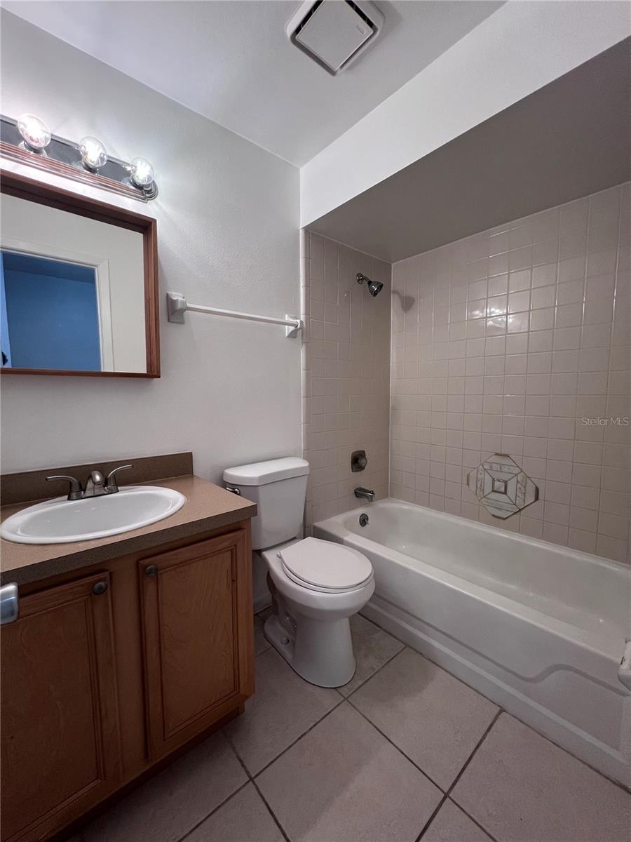 Image 2 of 12 For 33 Princeton Street 33a