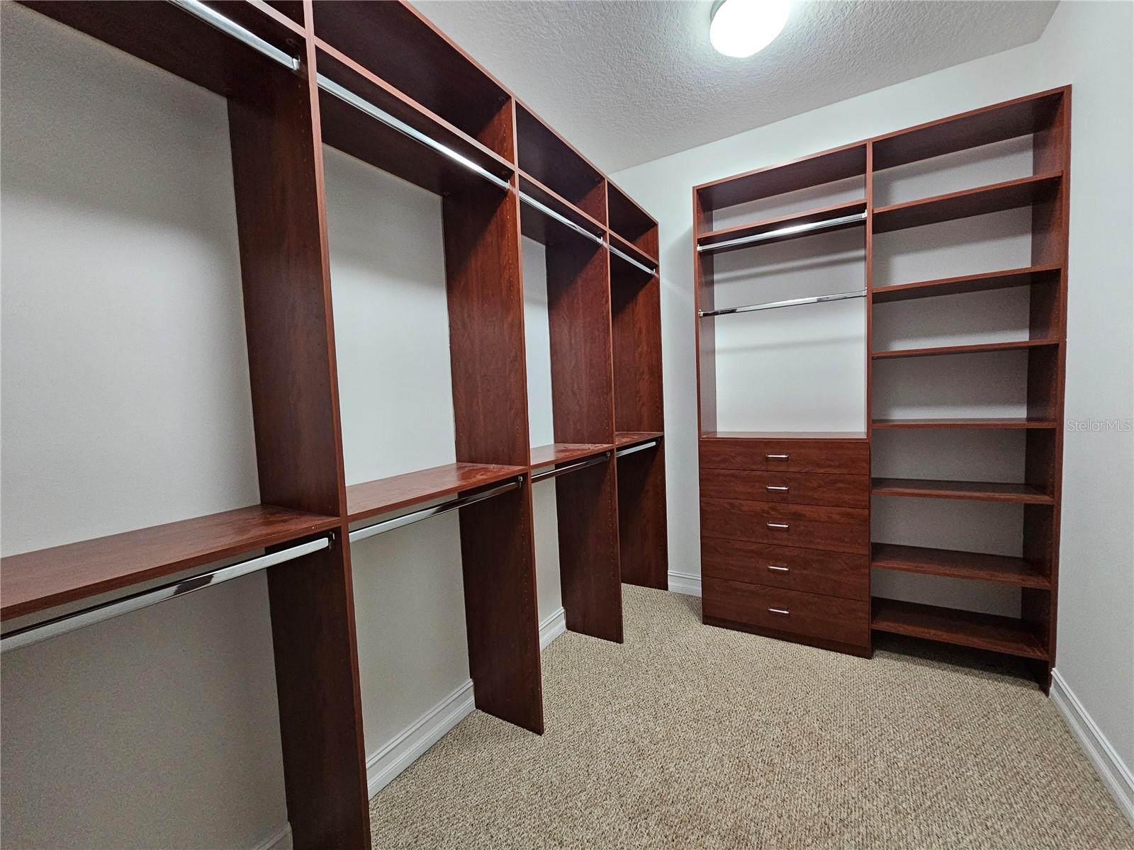 Image 15 of 30 For 620 Campus Street 301