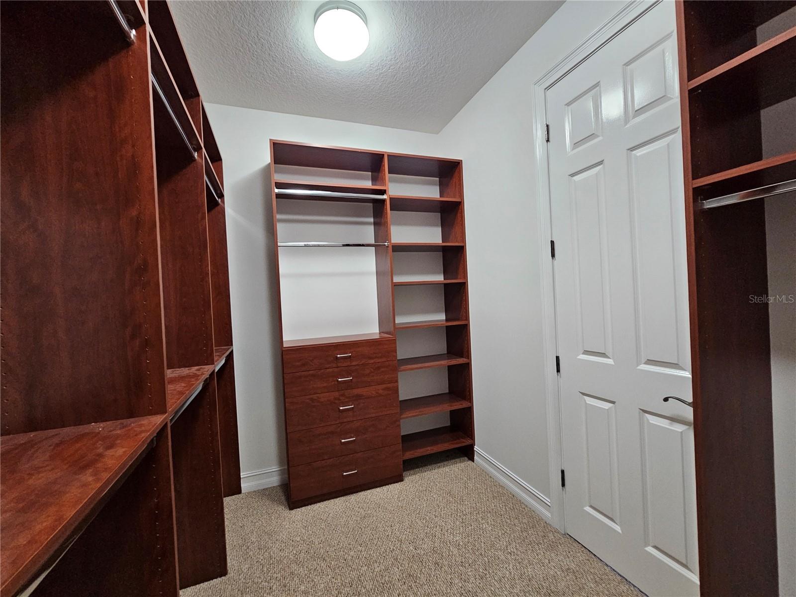 Image 16 of 30 For 620 Campus Street 301