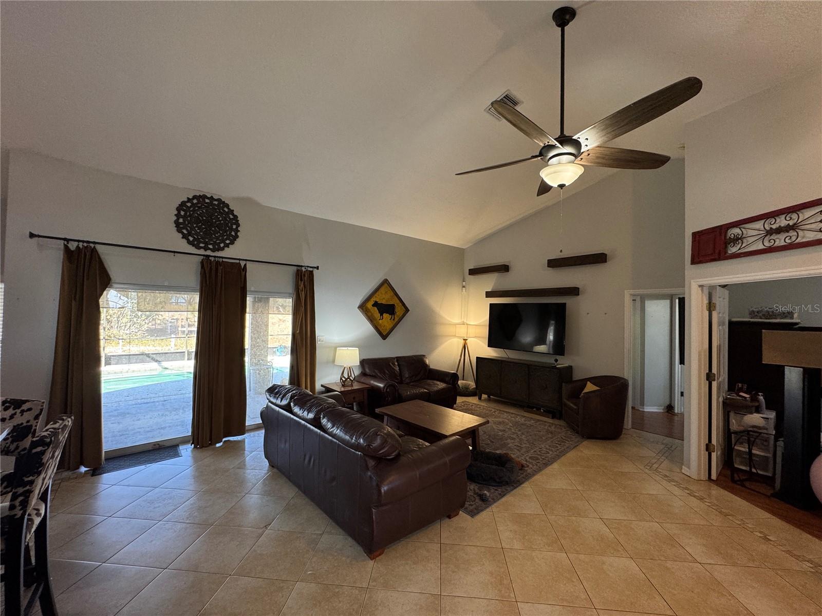 Image 32 of 53 For 17901 Coralwood Lane
