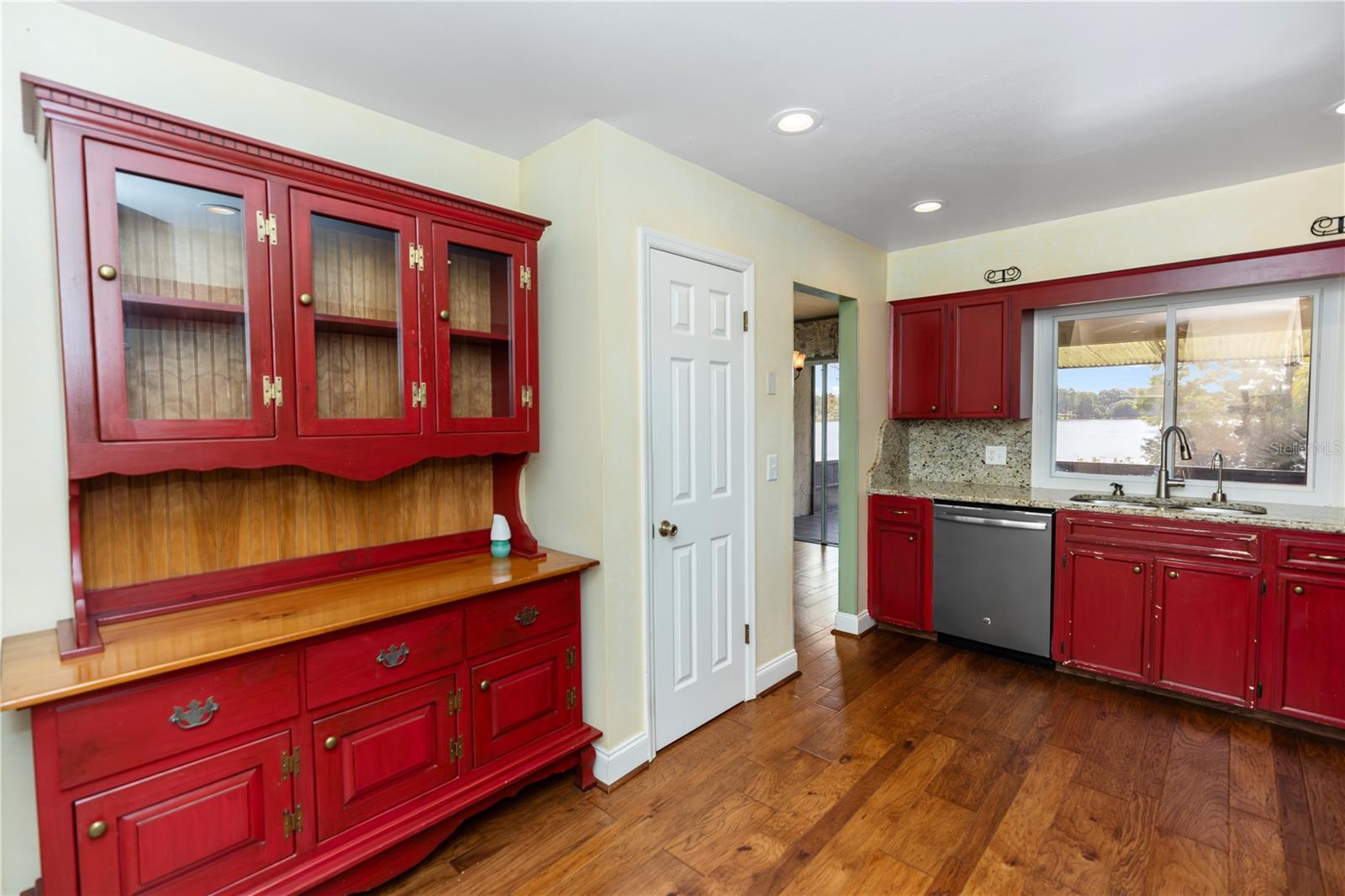 Image 12 of 46 For 3065 Bridgehampton Lane
