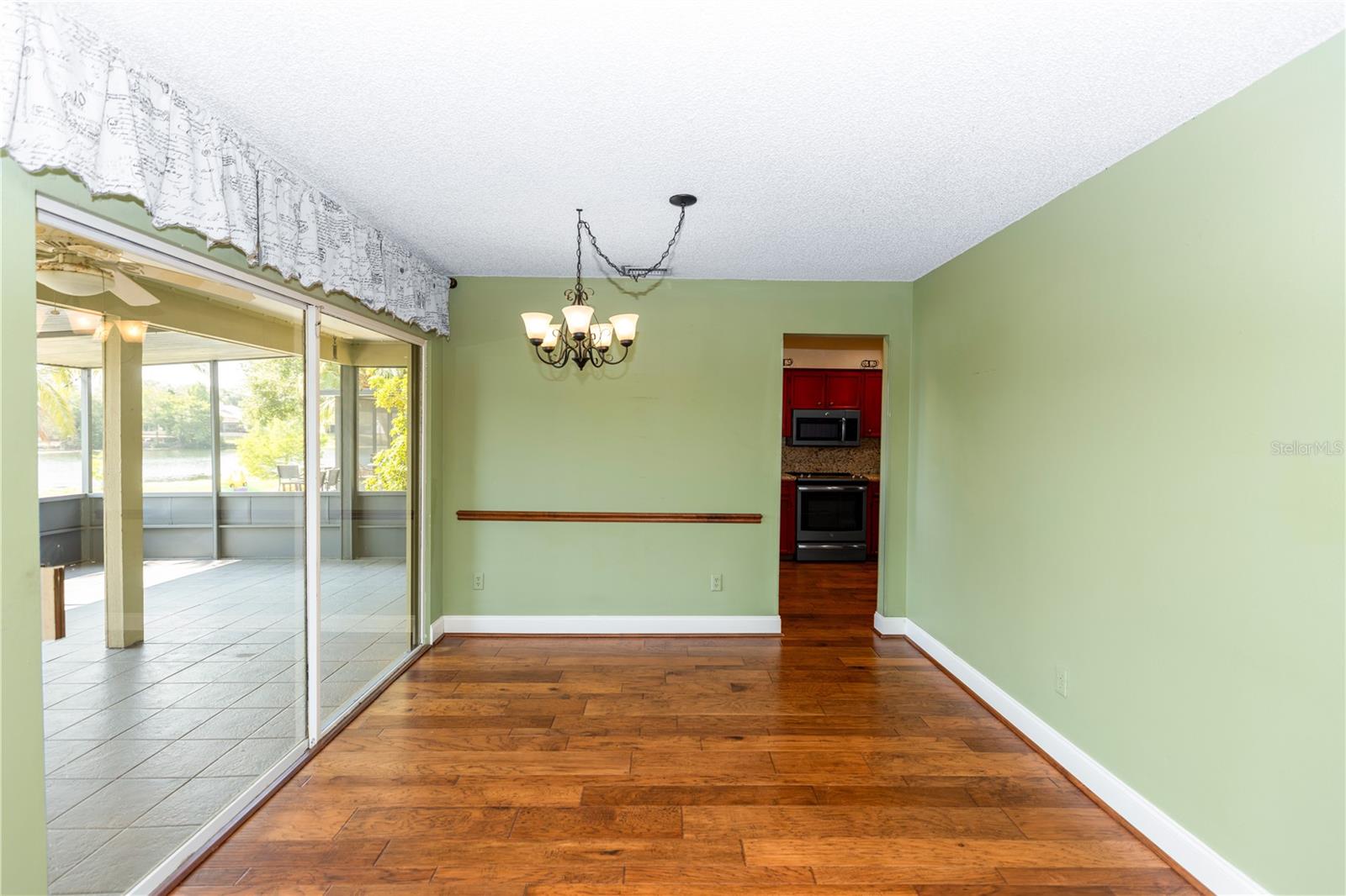 Image 6 of 46 For 3065 Bridgehampton Lane