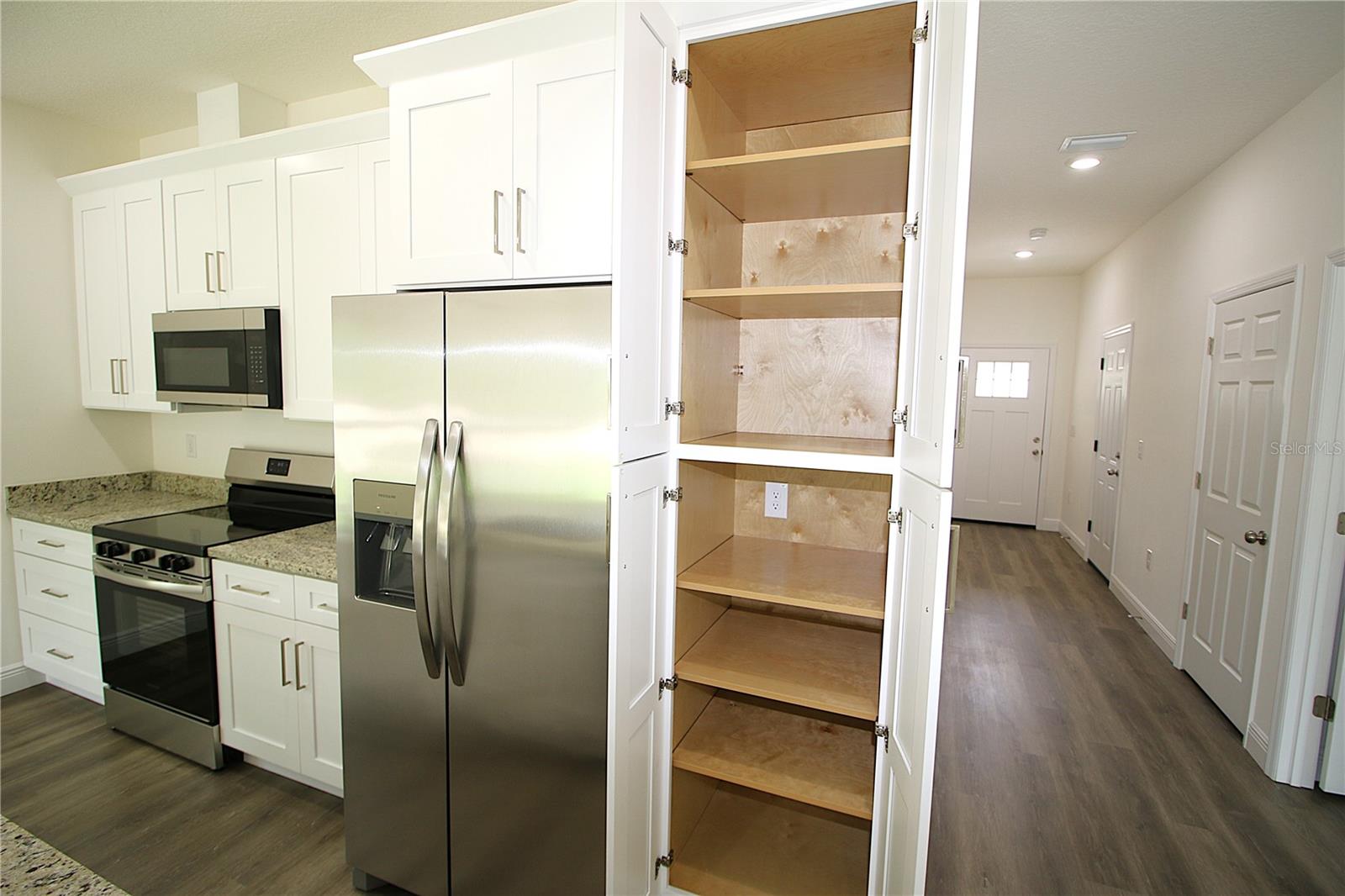 Image 10 of 30 For 8990 Glenarm Way