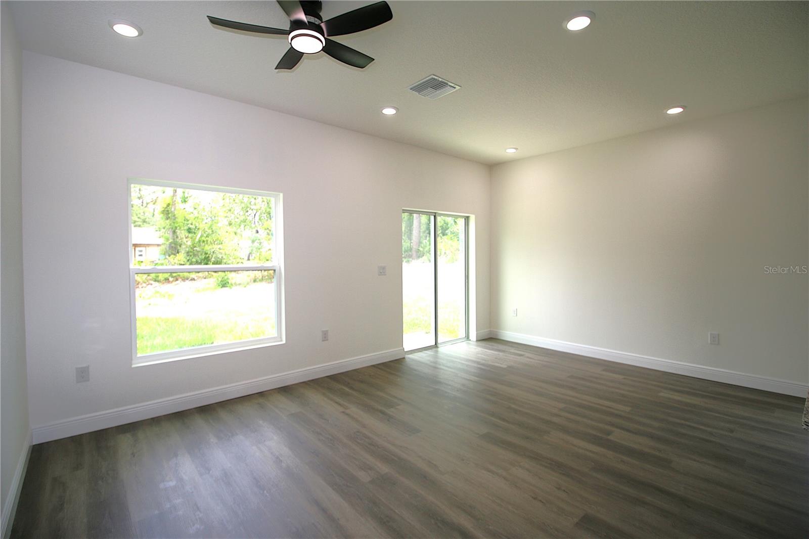 Image 12 of 30 For 8990 Glenarm Way