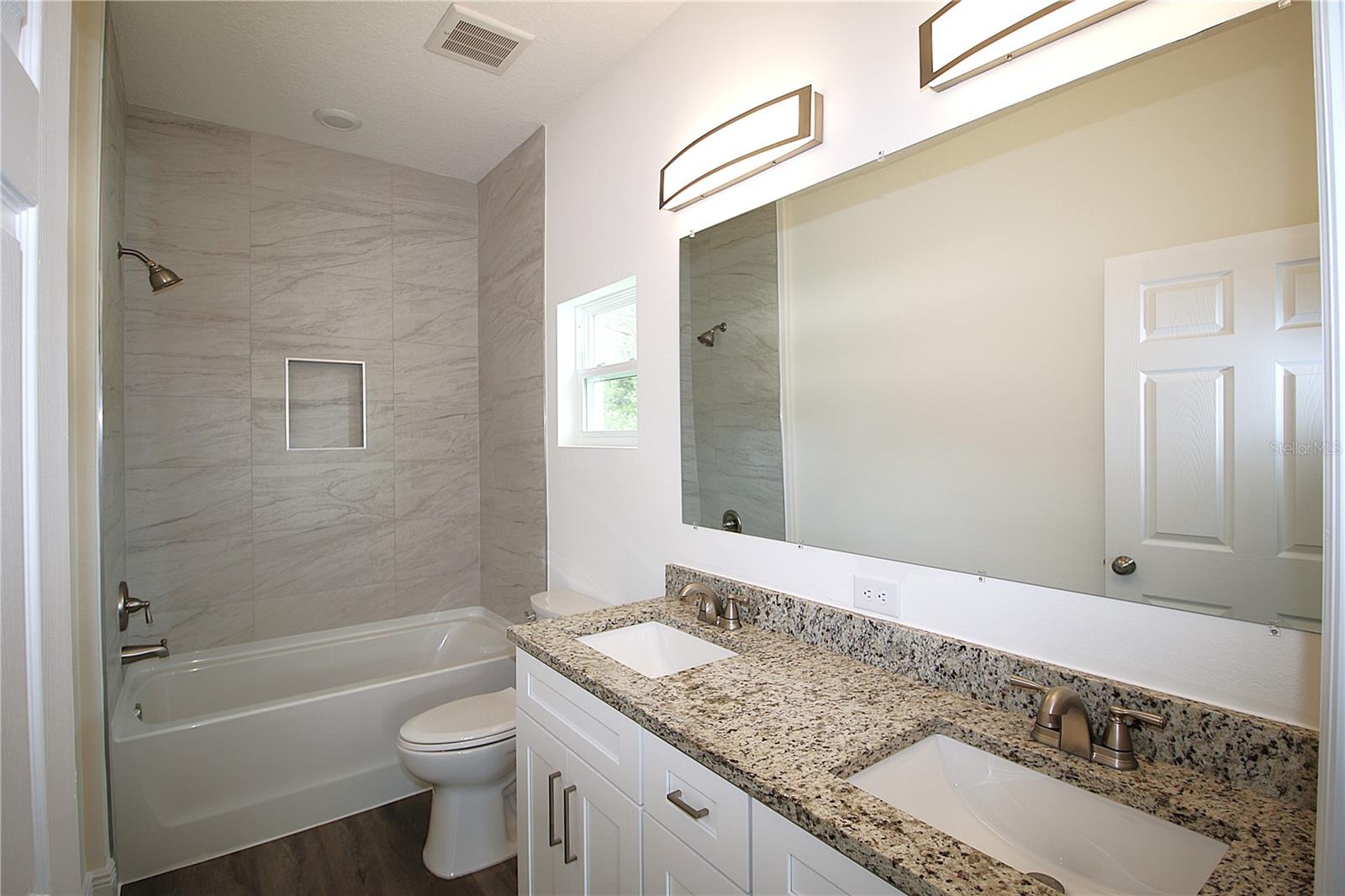 Image 17 of 30 For 8990 Glenarm Way