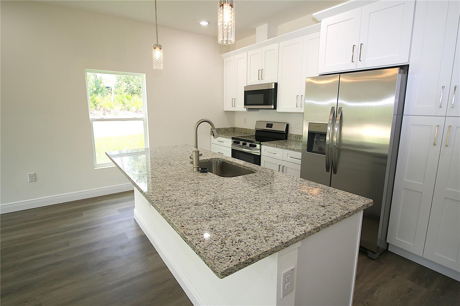 Image 6 of 30 For 8990 Glenarm Way