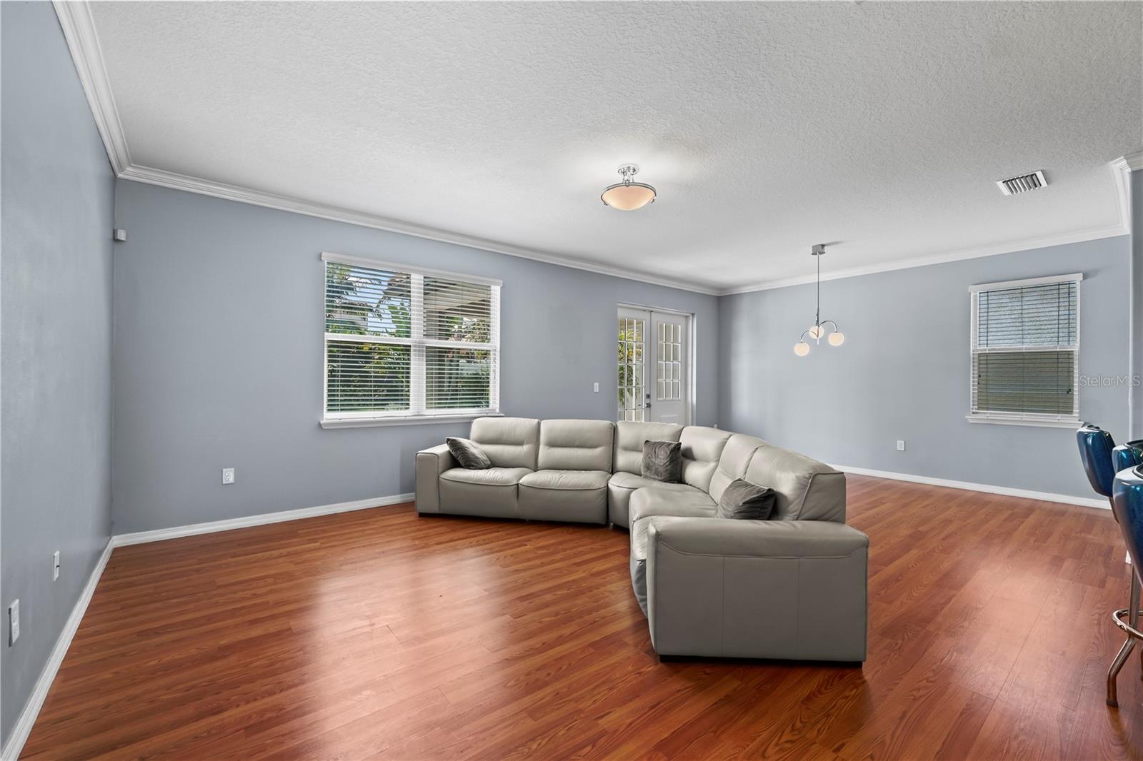 Image 15 of 56 For 2325 Bella Luna Circle