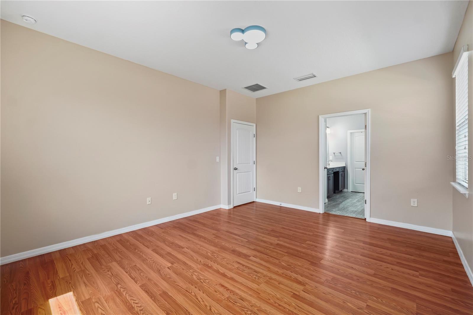 Image 21 of 56 For 2325 Bella Luna Circle