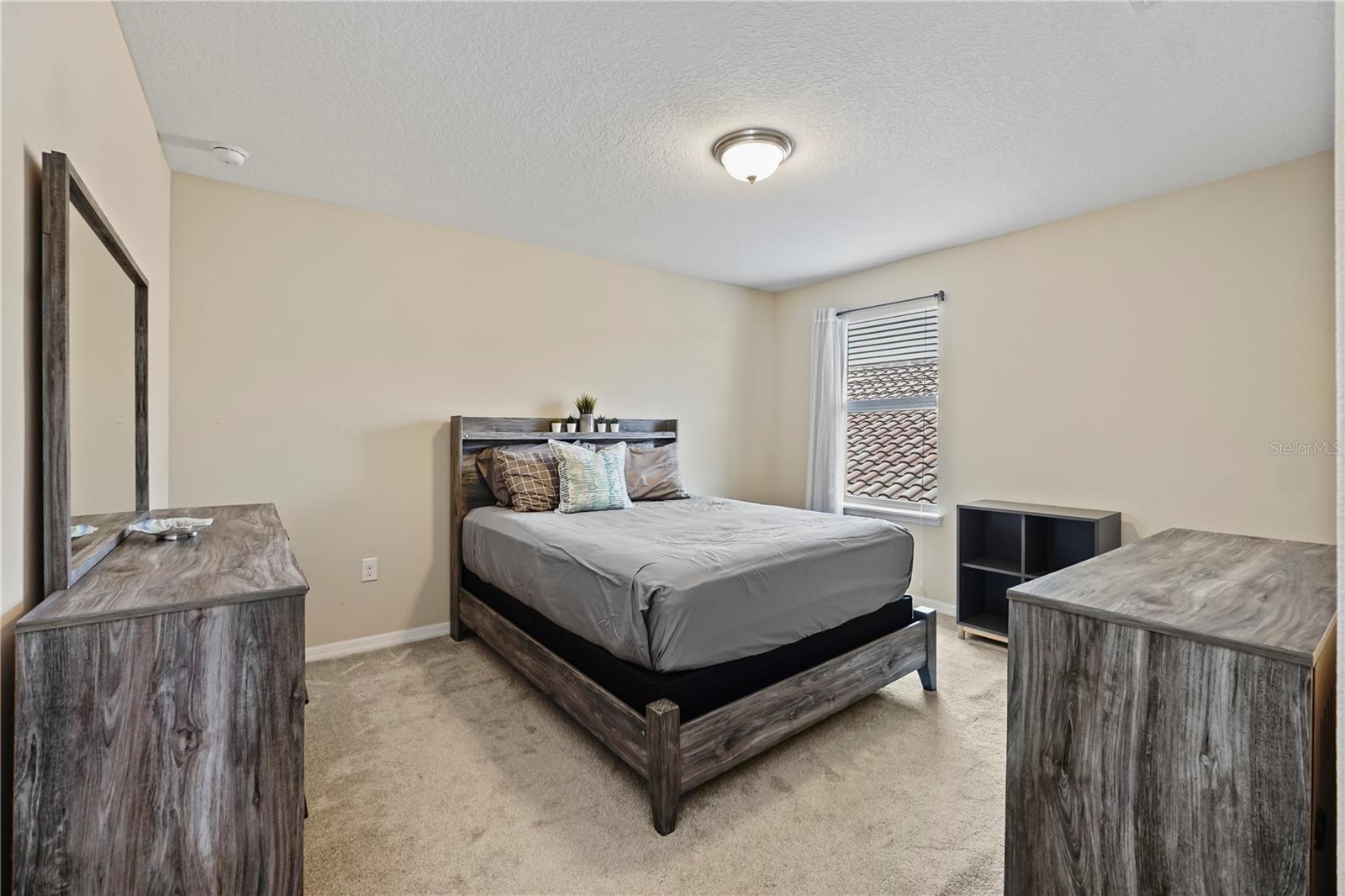 Image 32 of 56 For 2325 Bella Luna Circle