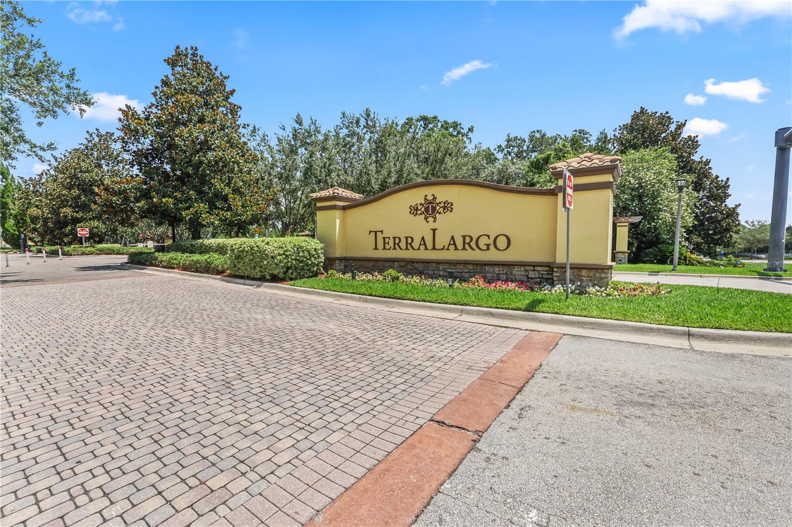 Image 42 of 56 For 2325 Bella Luna Circle
