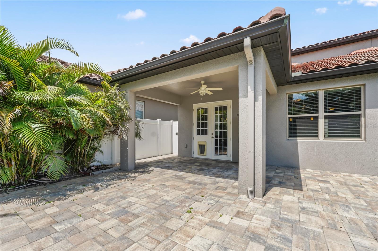 Image 6 of 56 For 2325 Bella Luna Circle