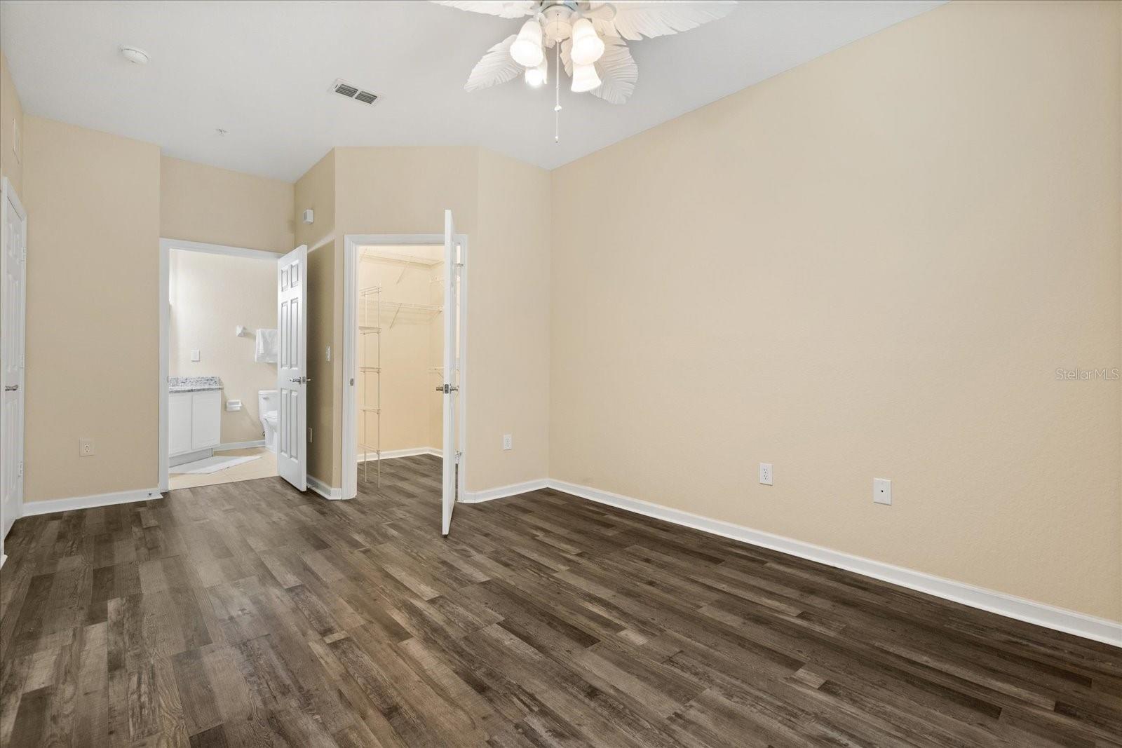 Image 15 of 35 For 6335 Contessa Drive 208
