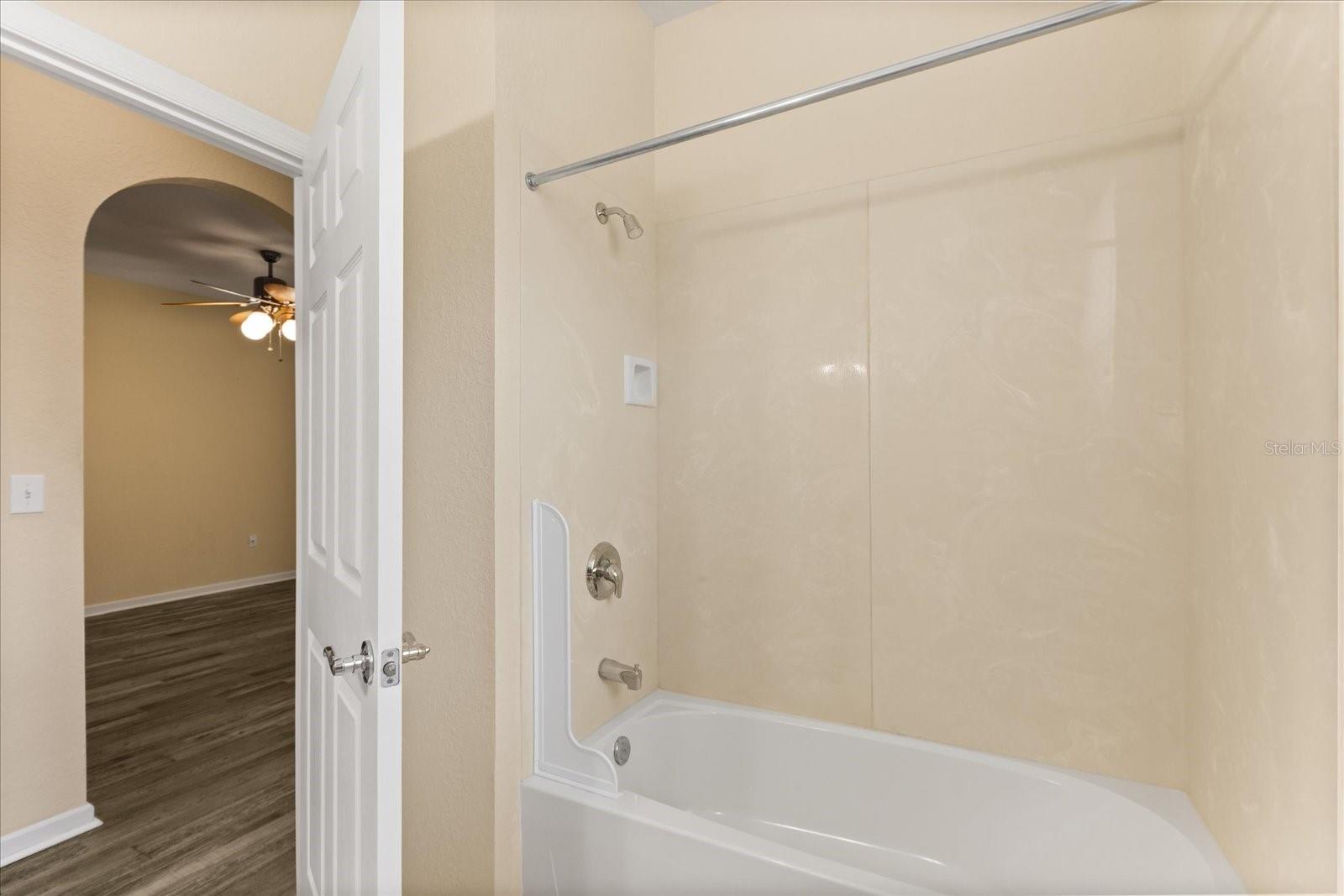 Image 23 of 35 For 6335 Contessa Drive 208