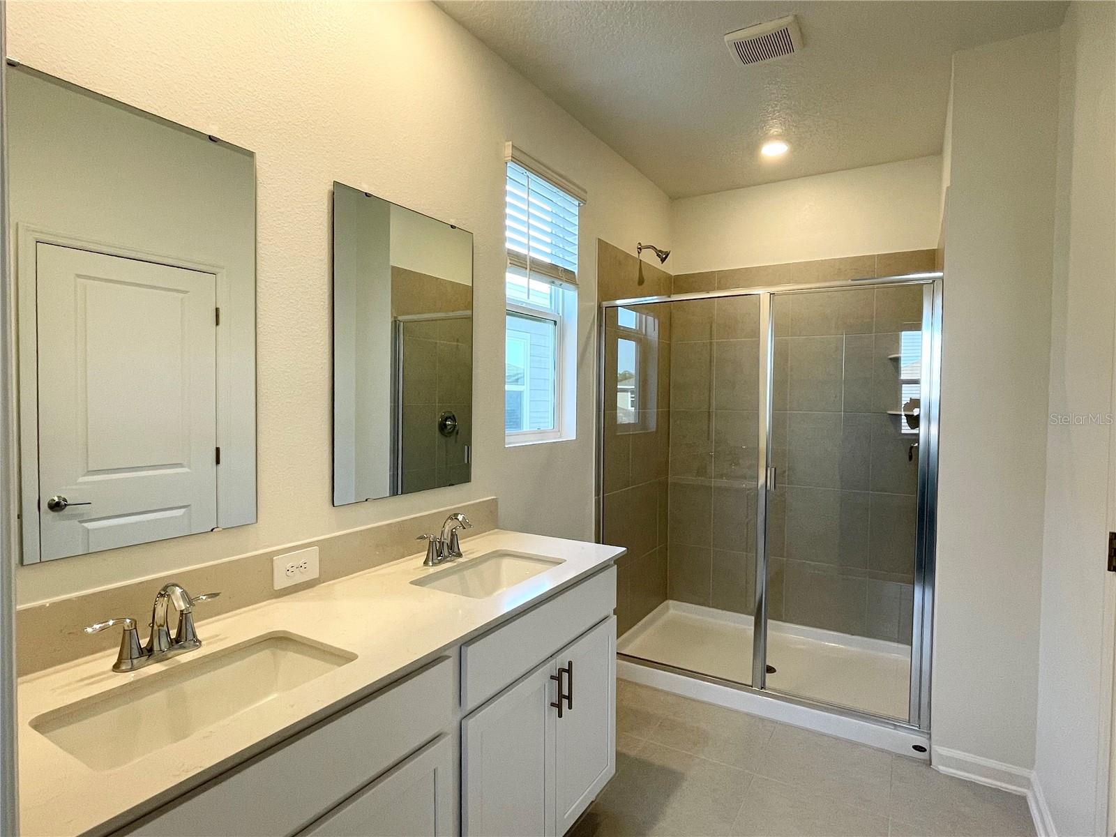 Image 12 of 28 For 738 Honeyrock Street