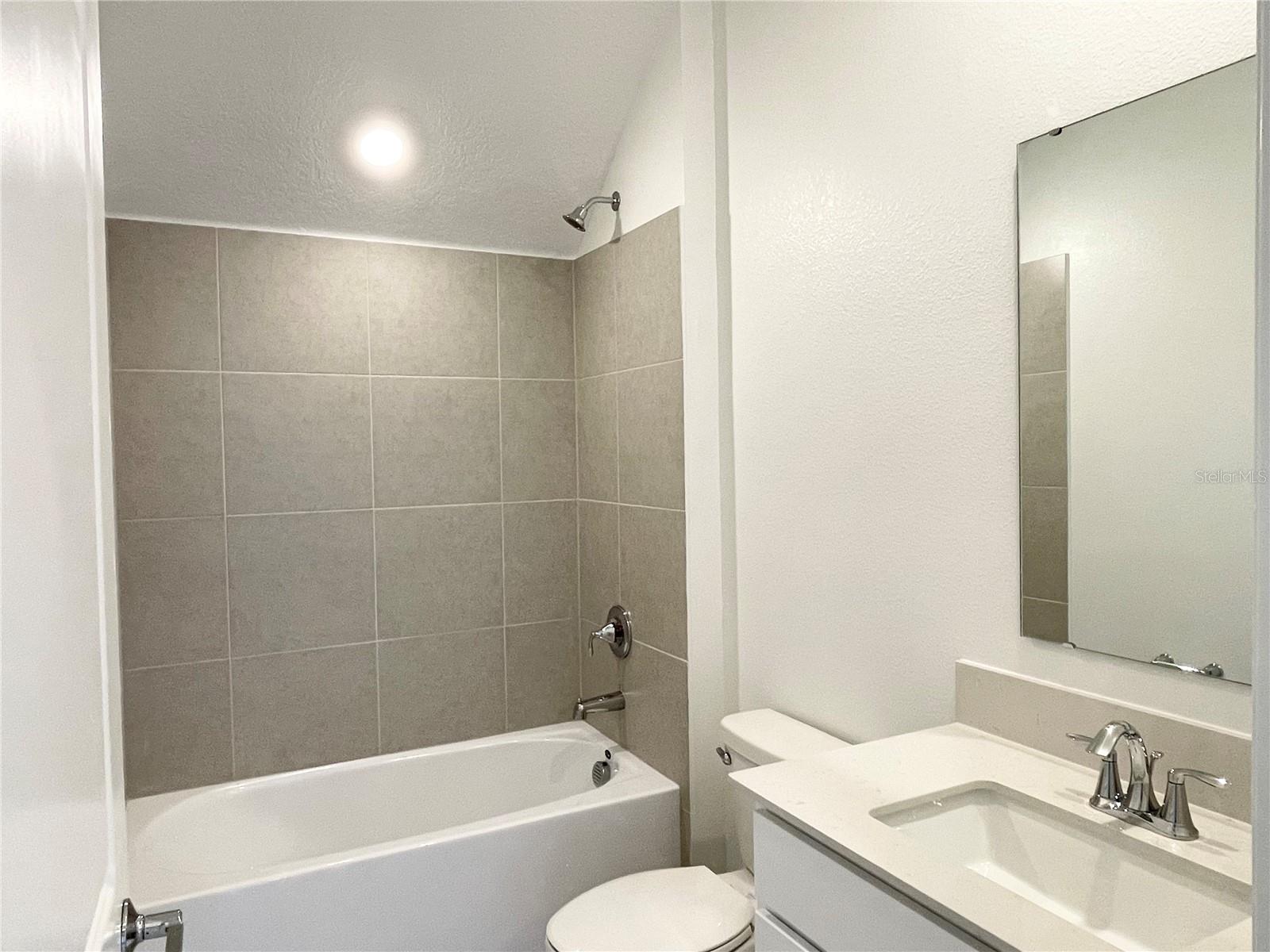 Image 15 of 28 For 738 Honeyrock Street