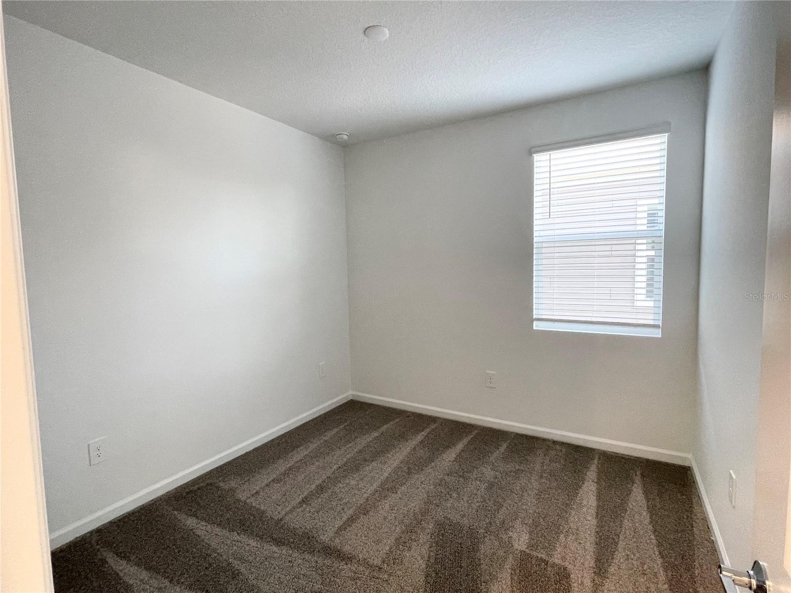 Image 16 of 28 For 738 Honeyrock Street