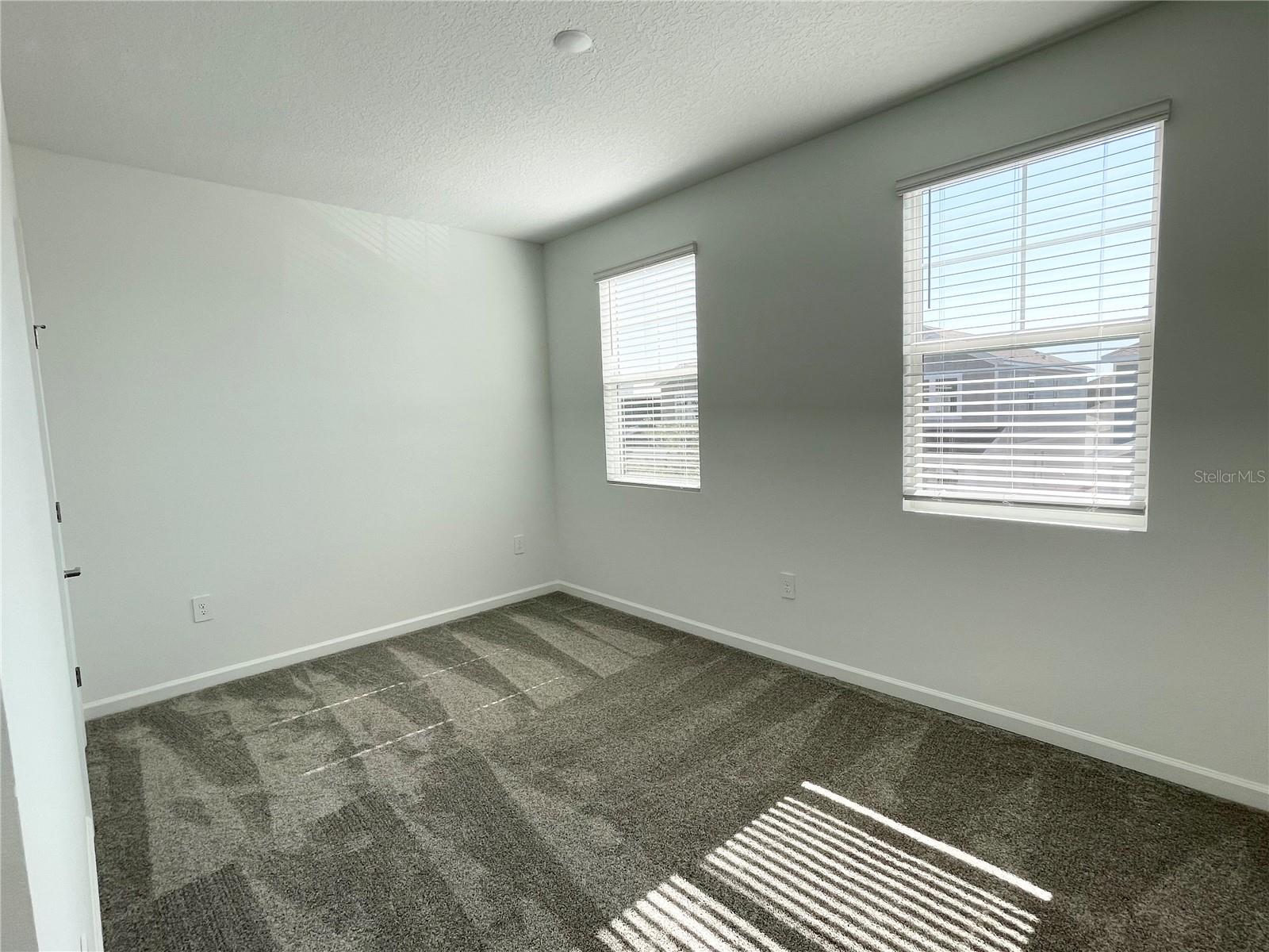 Image 20 of 28 For 738 Honeyrock Street