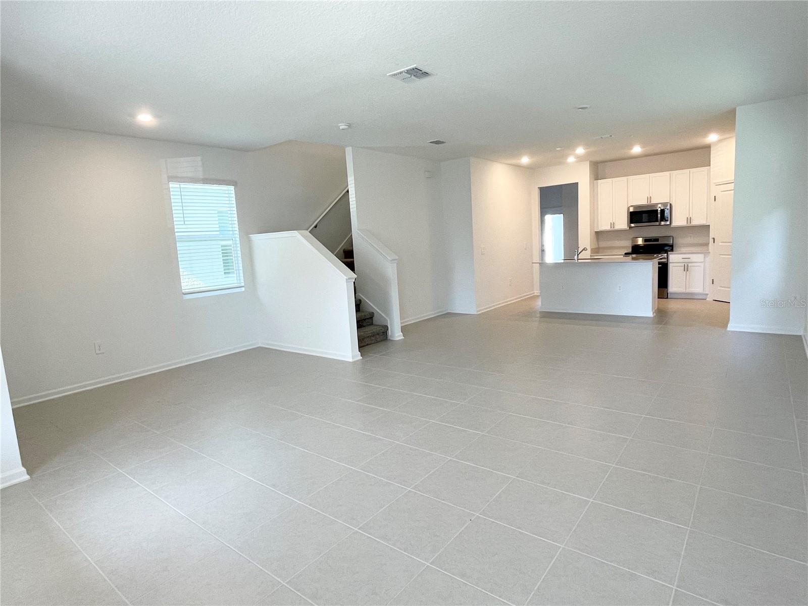 Image 5 of 28 For 738 Honeyrock Street