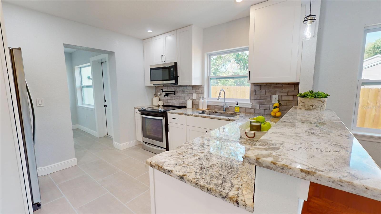 Image 12 of 27 For 2456 17th Avenue S