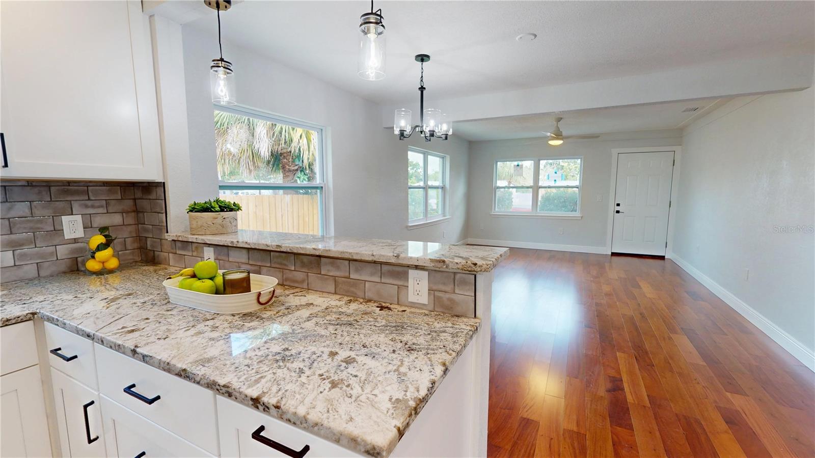 Image 14 of 27 For 2456 17th Avenue S