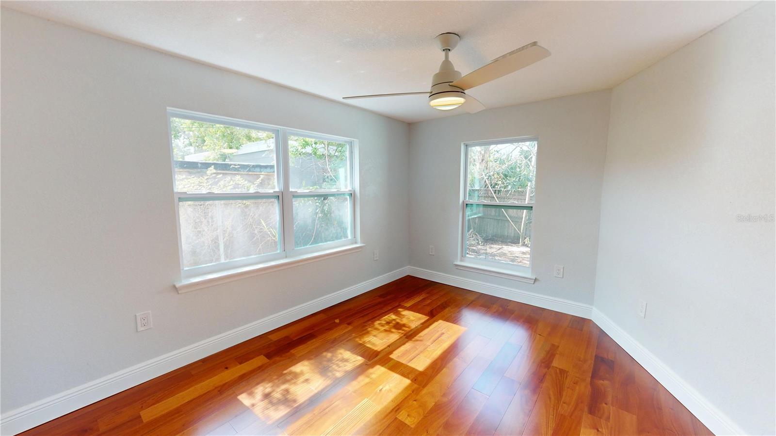 Image 20 of 27 For 2456 17th Avenue S