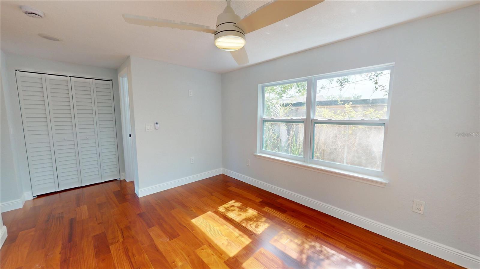 Image 21 of 27 For 2456 17th Avenue S