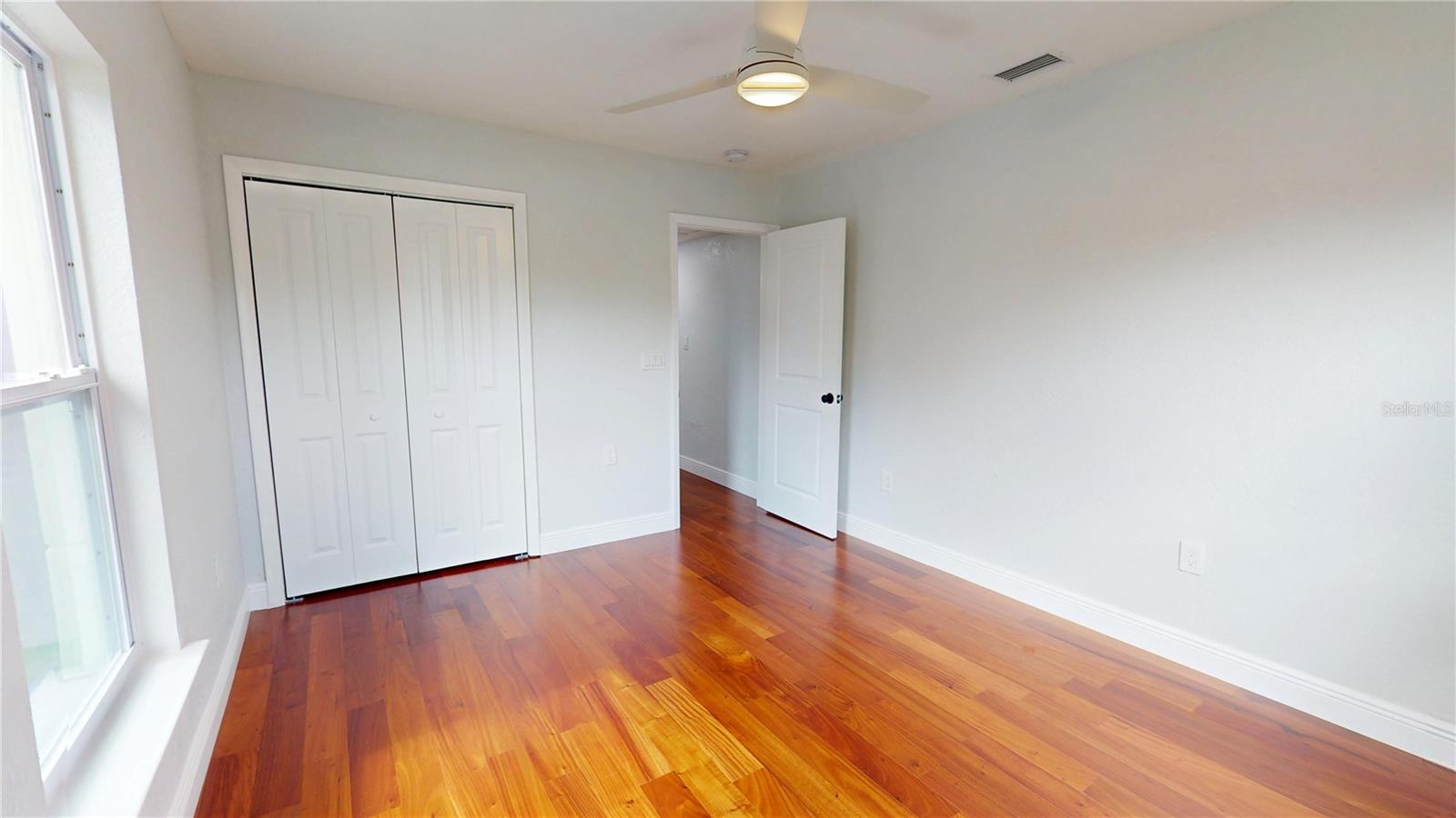 Image 8 of 27 For 2456 17th Avenue S