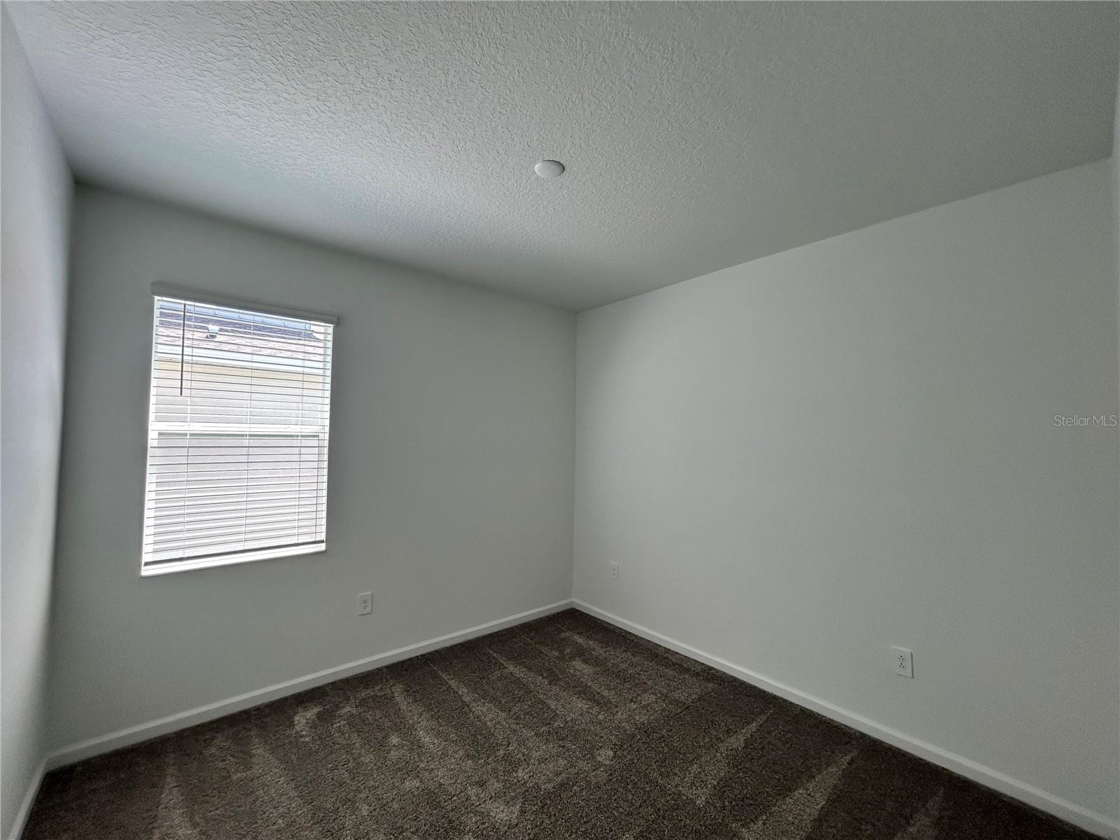 Image 12 of 18 For 699 Peroni Avenue