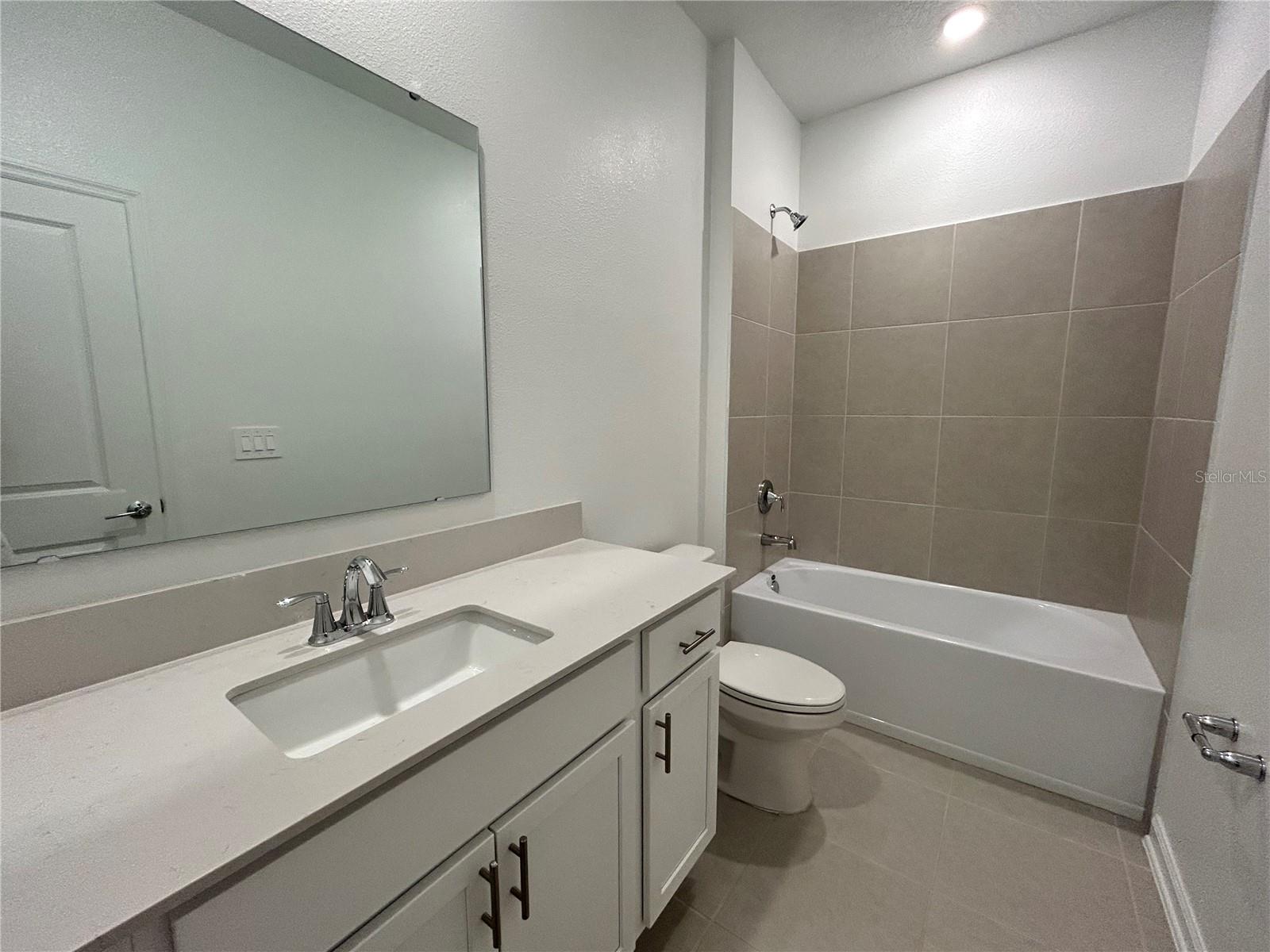 Image 16 of 18 For 699 Peroni Avenue