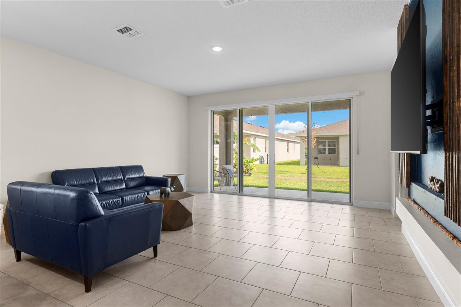 Image 10 of 49 For 1120 Mattie Pointe Boulevard