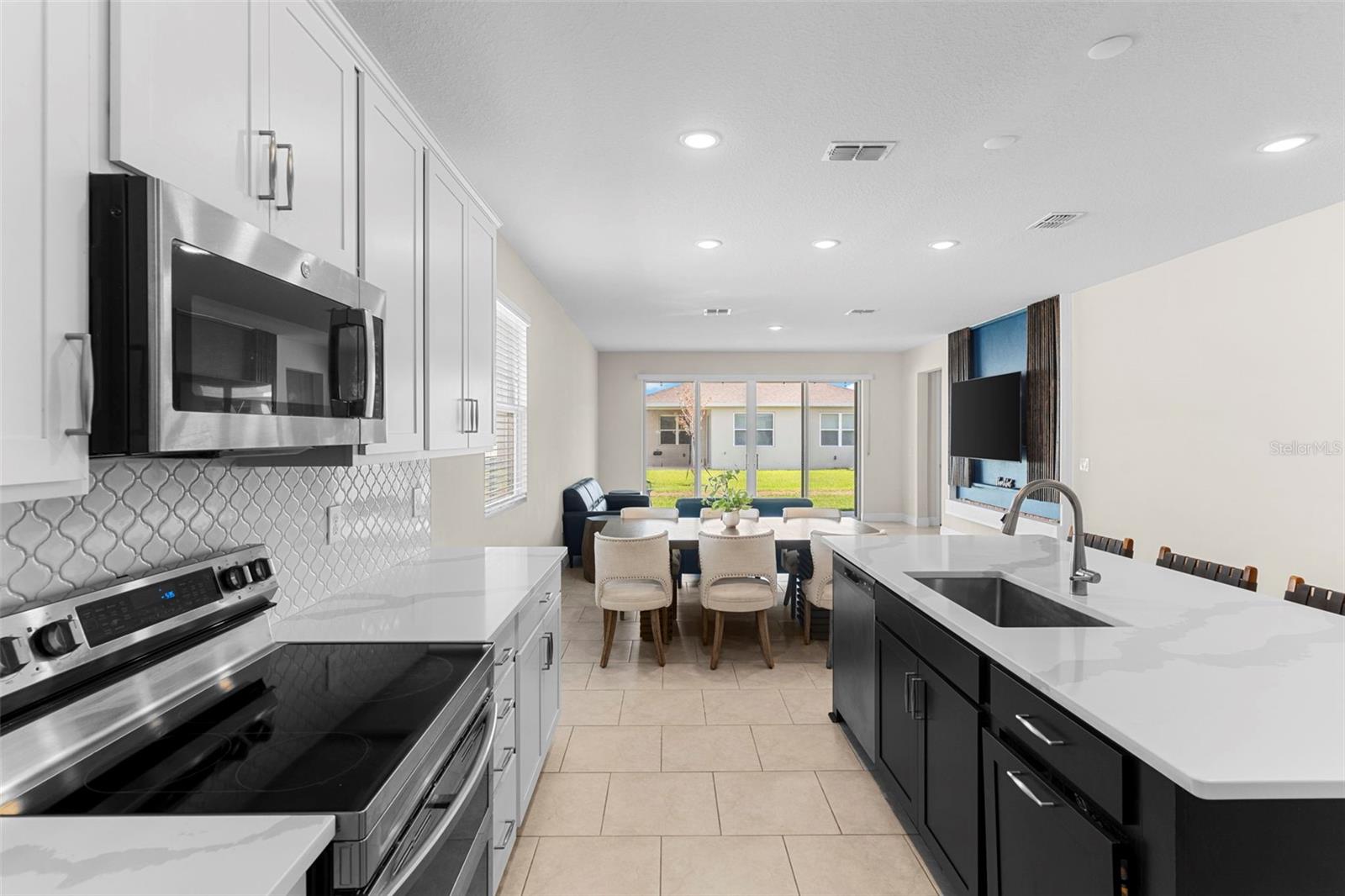 Image 14 of 49 For 1120 Mattie Pointe Boulevard