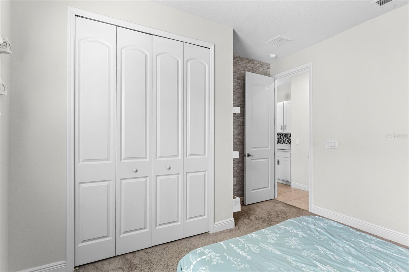 Image 22 of 49 For 1120 Mattie Pointe Boulevard