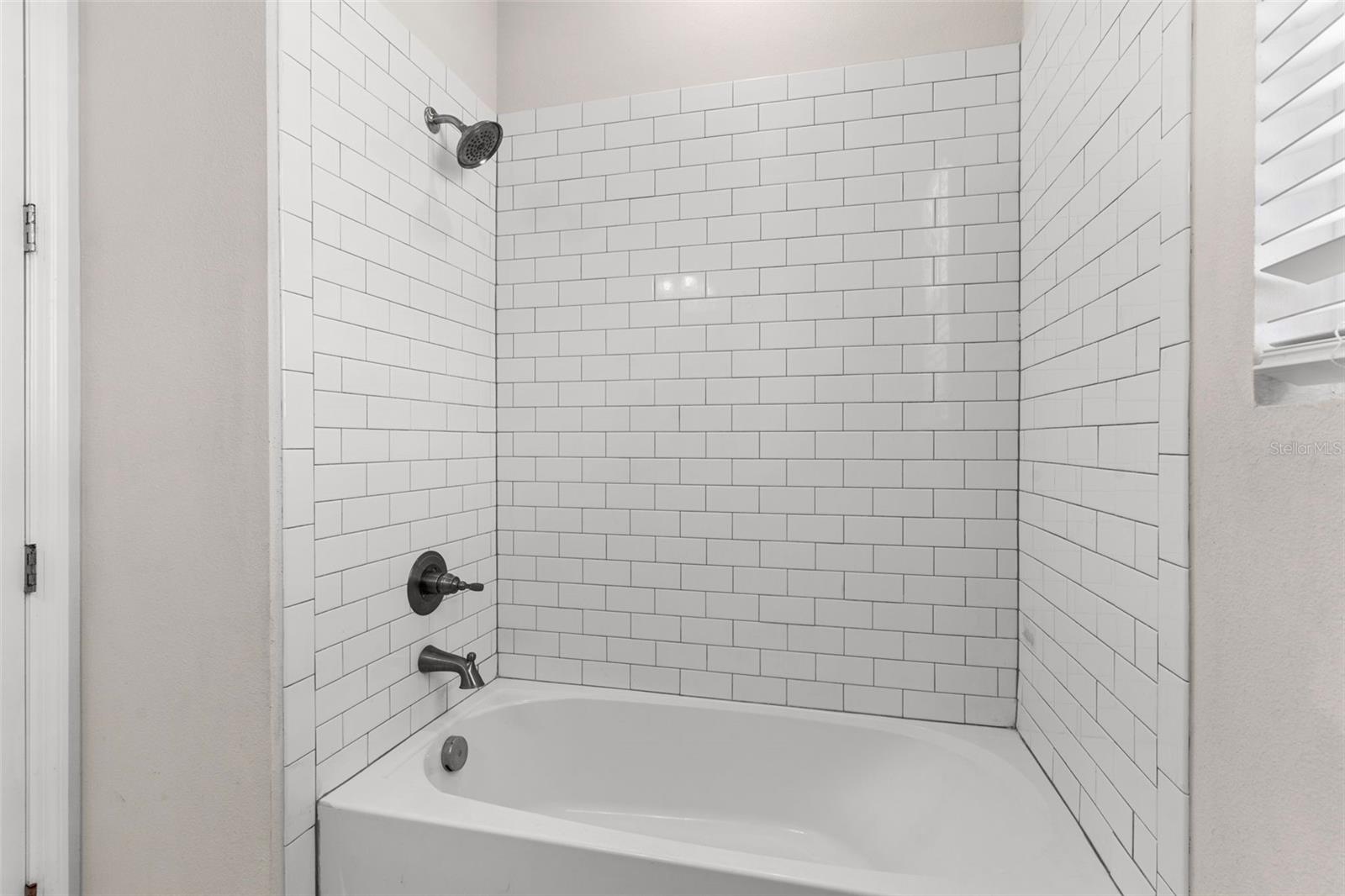 Image 32 of 49 For 1120 Mattie Pointe Boulevard