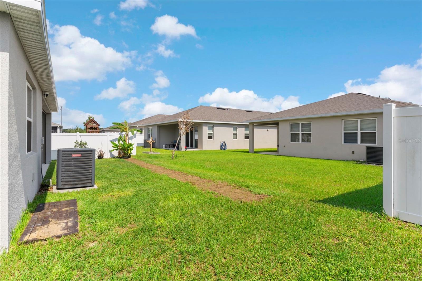 Image 38 of 49 For 1120 Mattie Pointe Boulevard