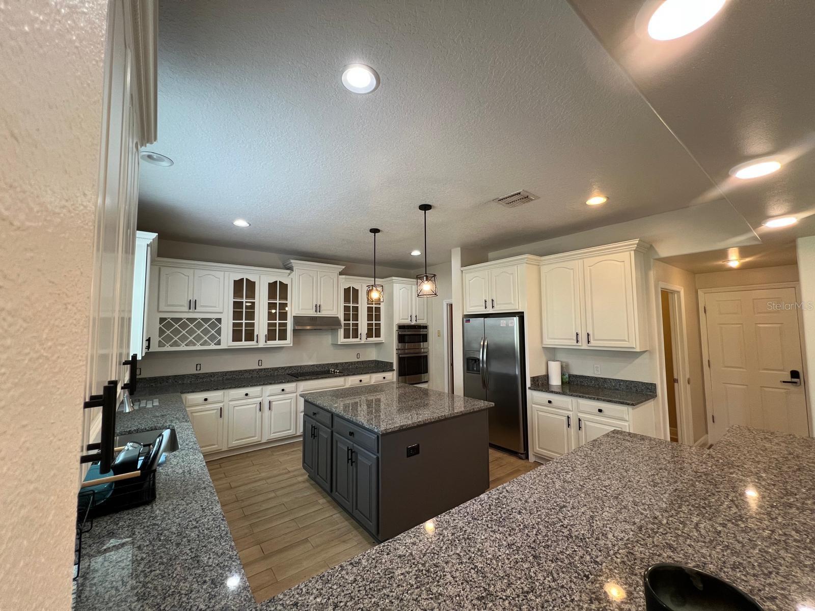 Image 4 of 43 For 10106 Malpas Point