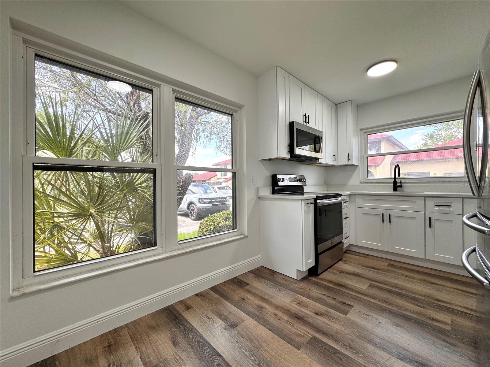Image 10 of 22 For 406 Hunter Circle