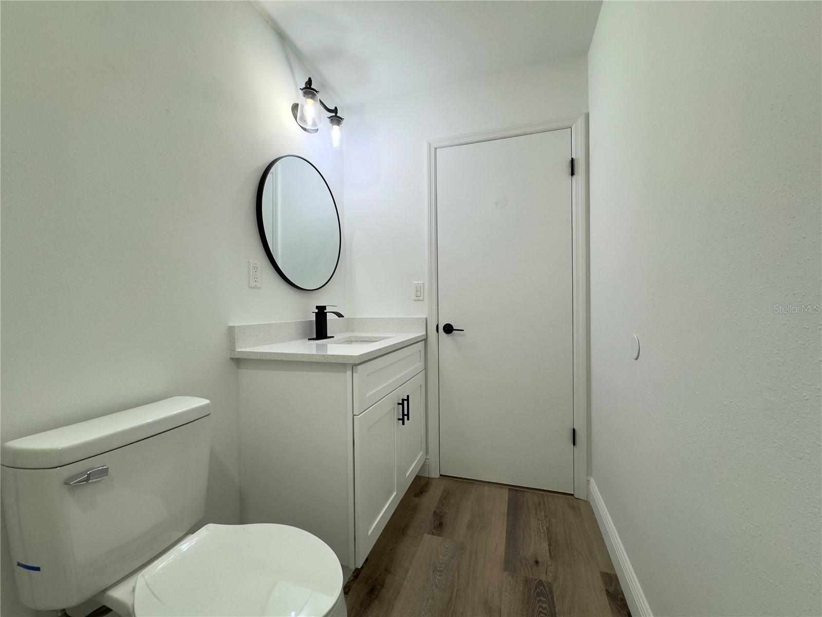 Image 14 of 22 For 406 Hunter Circle