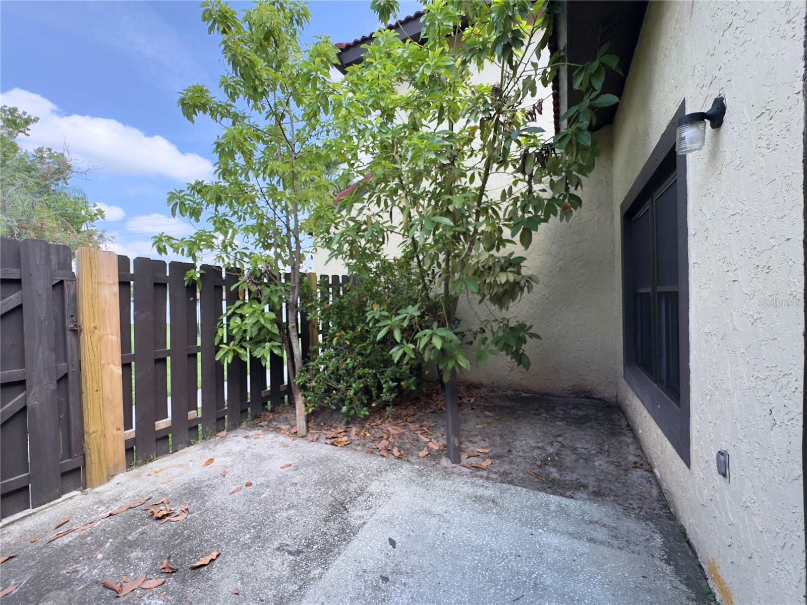 Image 22 of 22 For 406 Hunter Circle