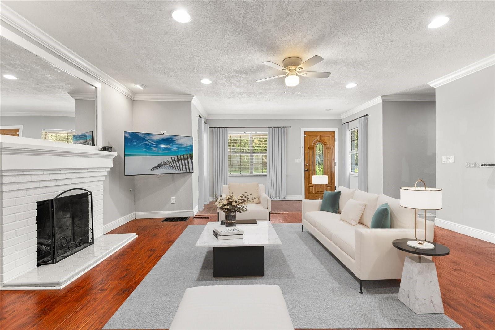 Image 2 of 48 For 465 Lakeshore Drive