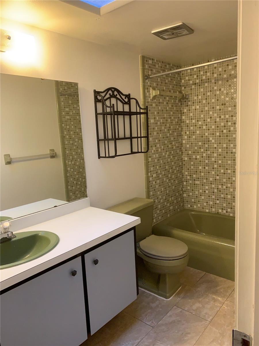 Image 18 of 25 For 1484 Magellan Circle 403