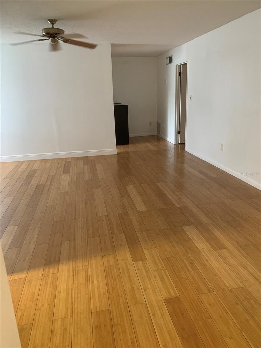 Image 8 of 25 For 1484 Magellan Circle 403