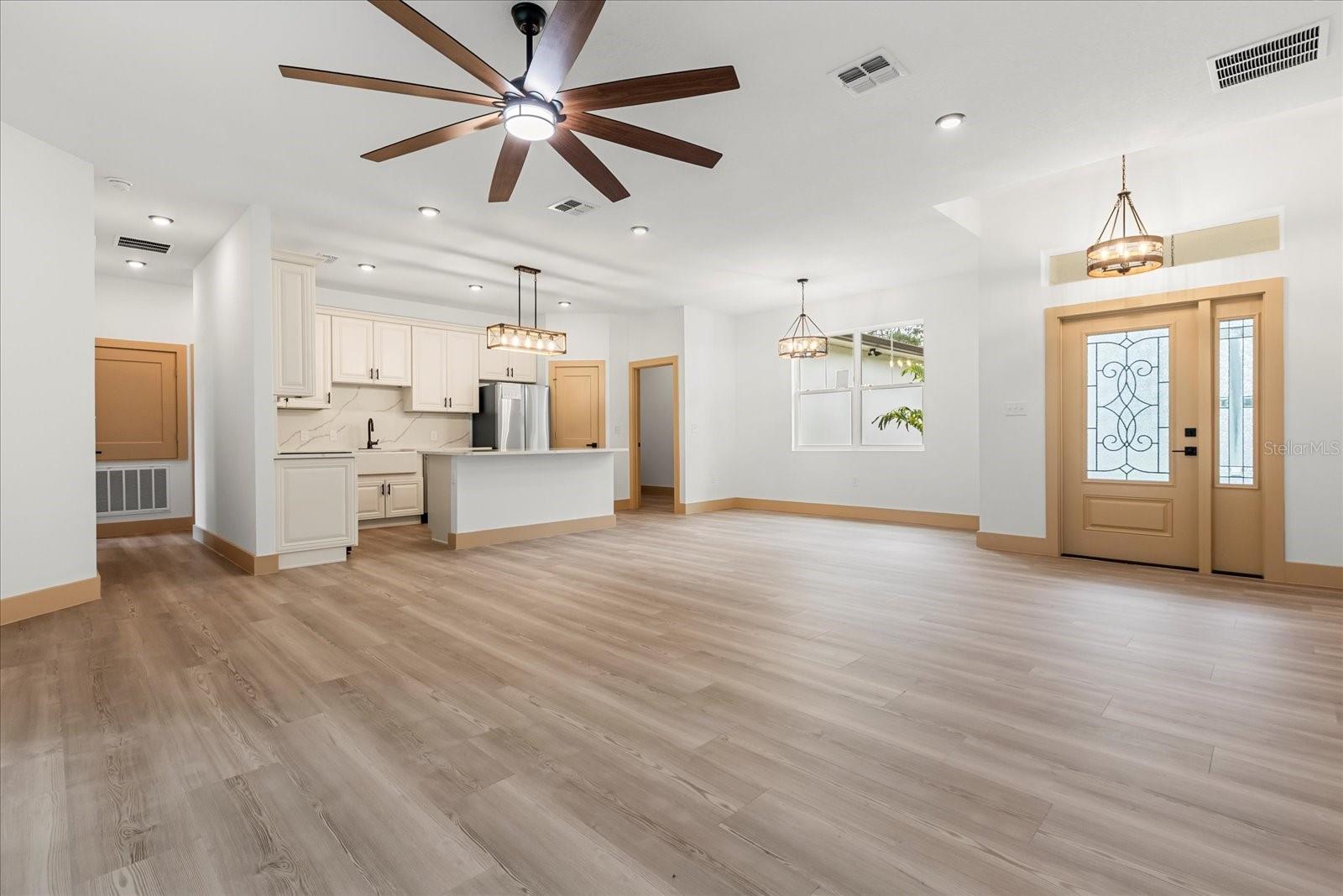 Image 12 of 40 For 4770 Drummond Lane